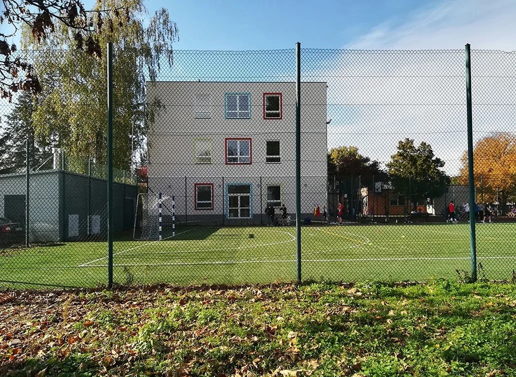 Szkoła Podstawowa nr 128 przy ul. Kadetów 15